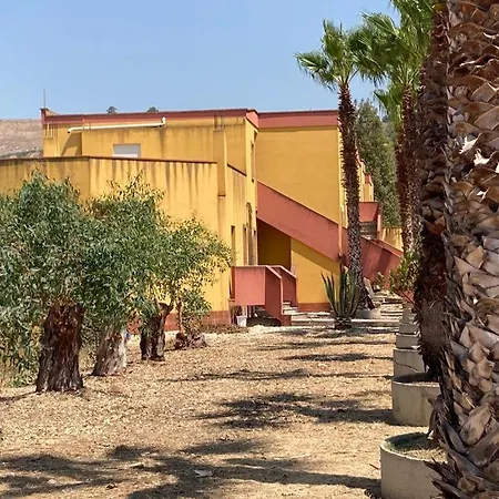 Cala San Giorgio Aparthotel 3*