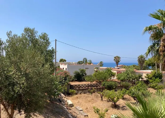 Cala San Giorgio 3* Шакка