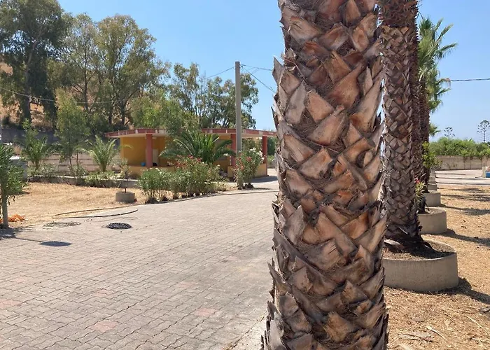 Cala San Giorgio 3* Шакка