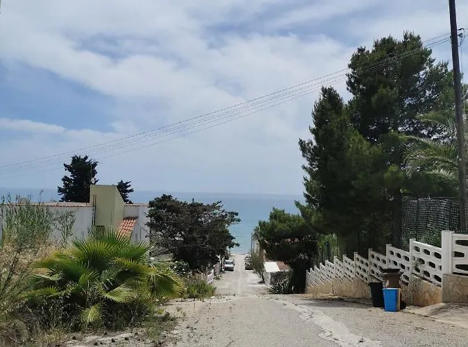 Cala San Giorgio Апарт-отель Шакка