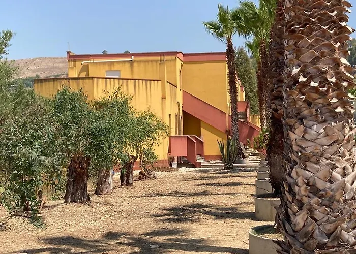 Cala San Giorgio Apartahotel 3*